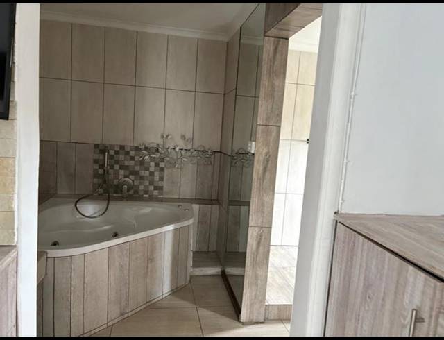 3 BEDROOM PROPERTY TO RENT IN SANDOWN
